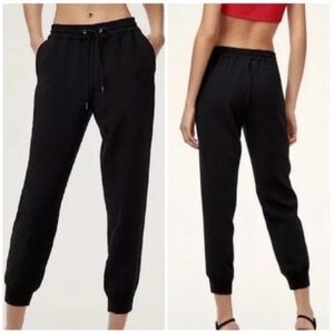 Wilfred Aritzia Black Buffon Joggers Size XS
